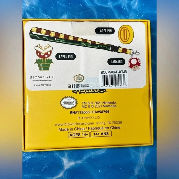 Super Mario - Nintendo - Lanyard  & Pin Set - BNIB ☄️🪠🍄🍑 - Picture 6 of 7